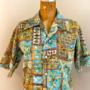 Vintage barkcloth Hawaiian shirt